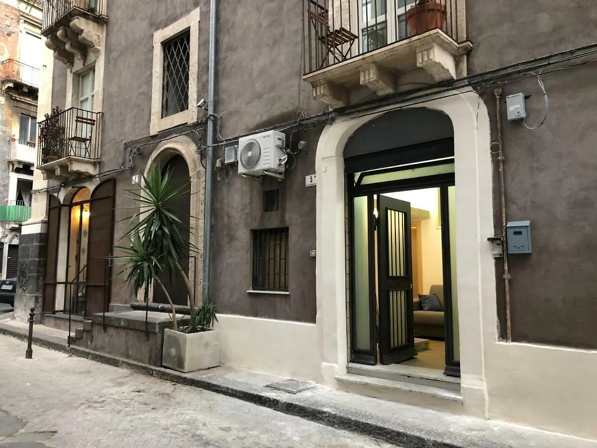 Frida - One-Bedroom Apartment By Piazza Duomo Katania 0*,