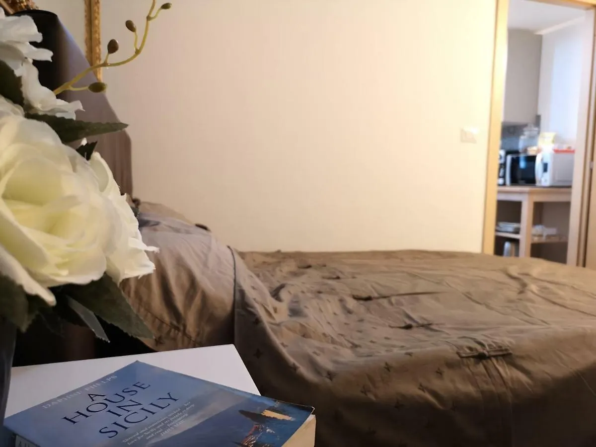 Frida - One-Bedroom Apartment By Piazza Duomo Katania Włochy